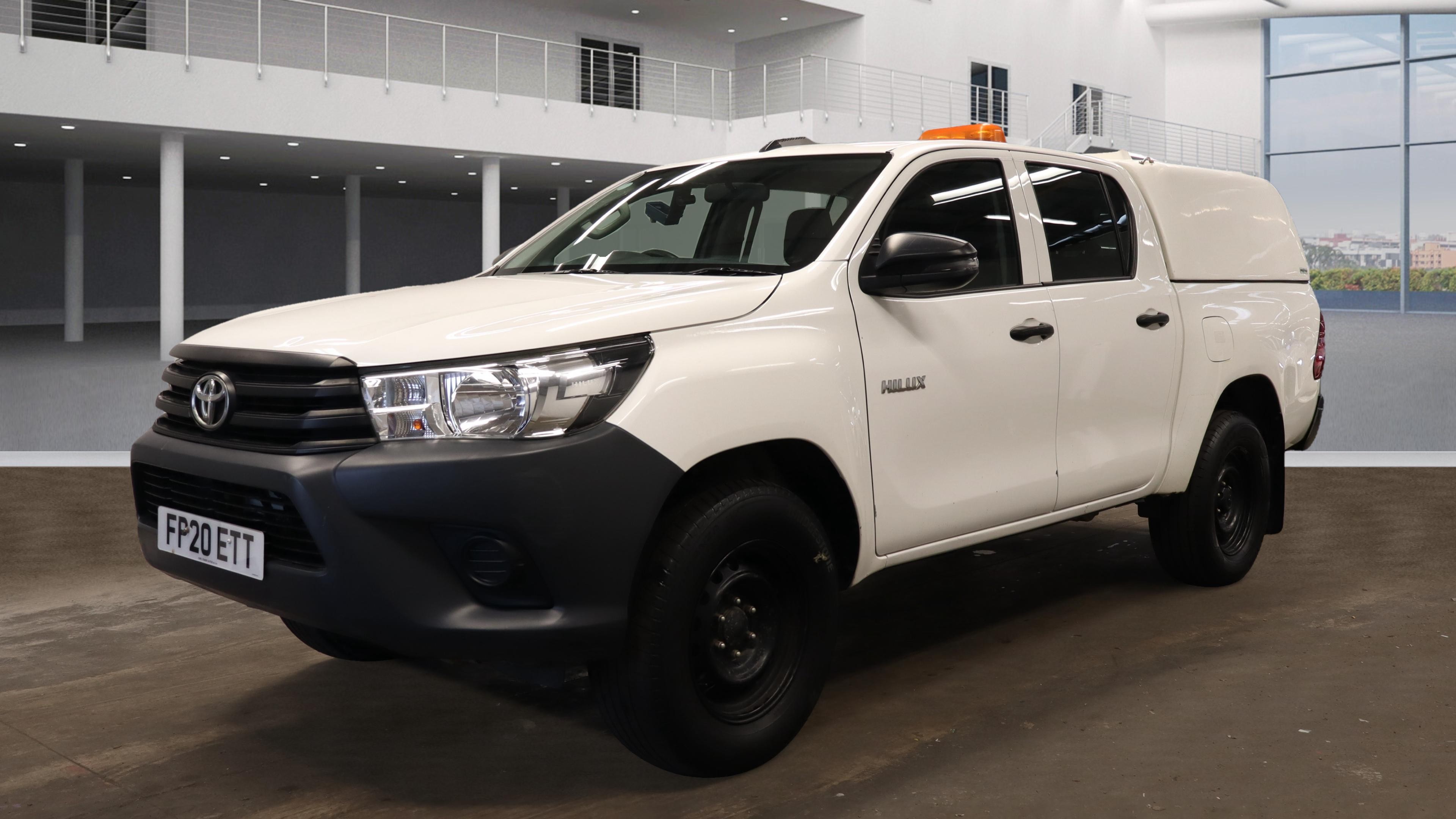 TOYOTA Hilux